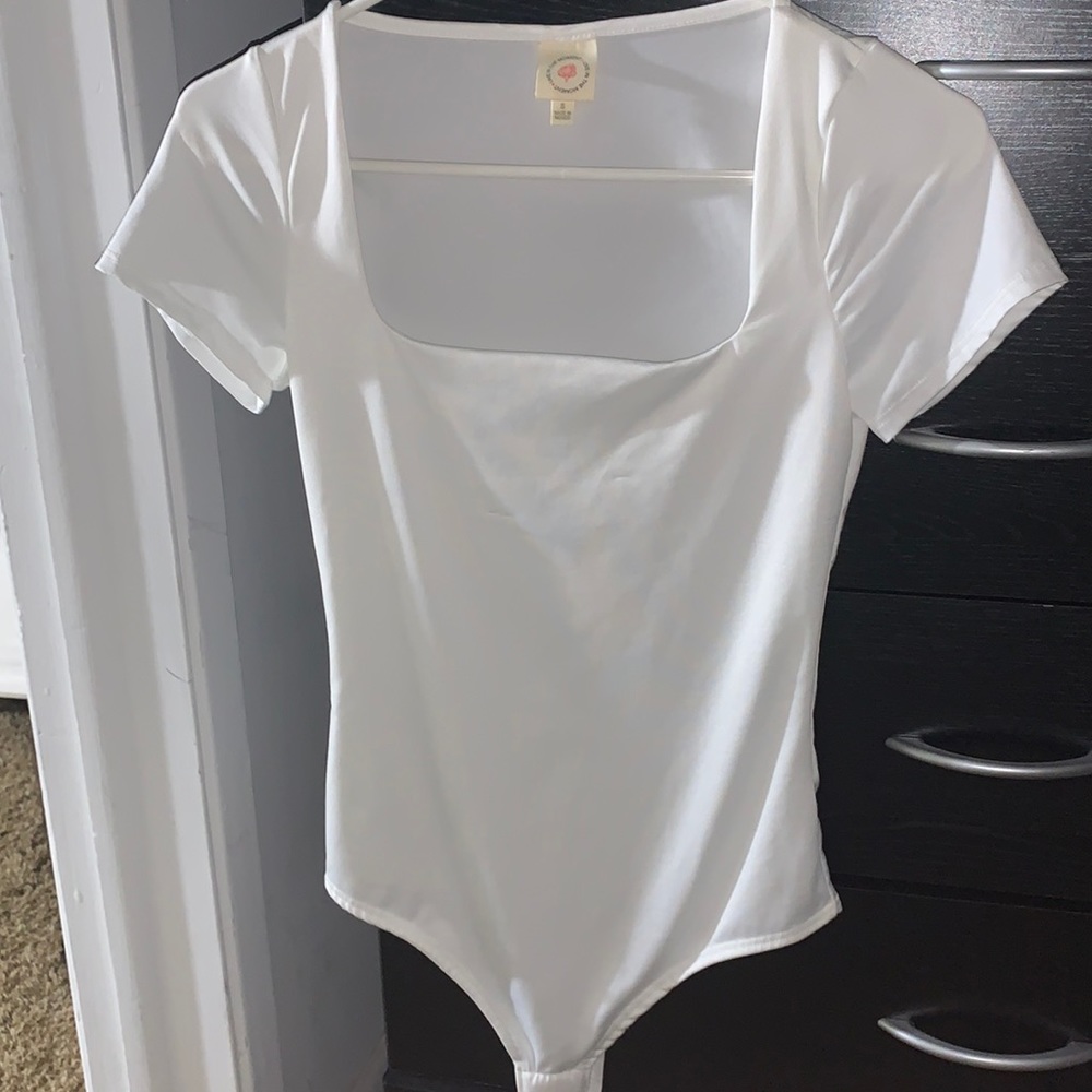 women’s body suit
